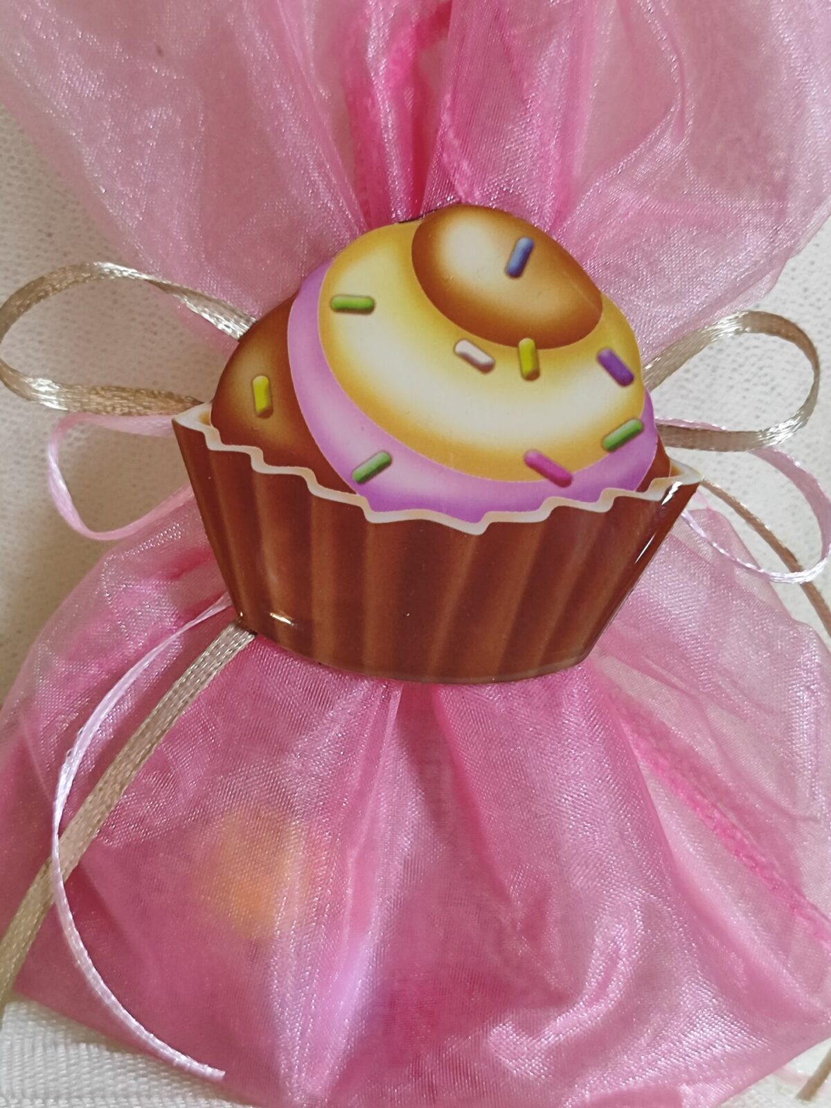 Mπομπονιερα Βαπτισης Μαντηλι 36cm Cup Cake Μαγνητακι