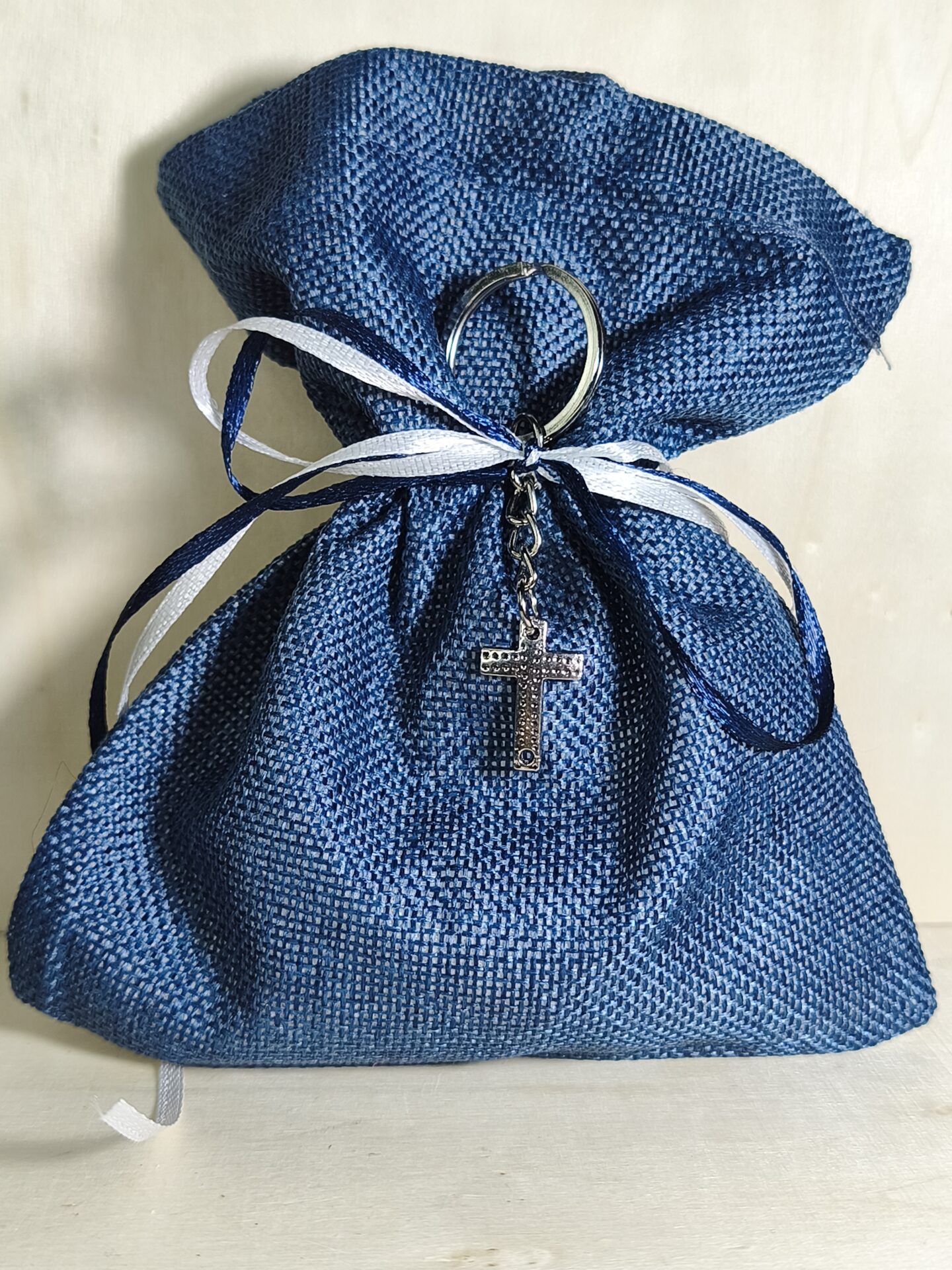 Mπομπονιερα Βαπτισης Πουγκι Καμβας+Σταυρος Μπρελοκ