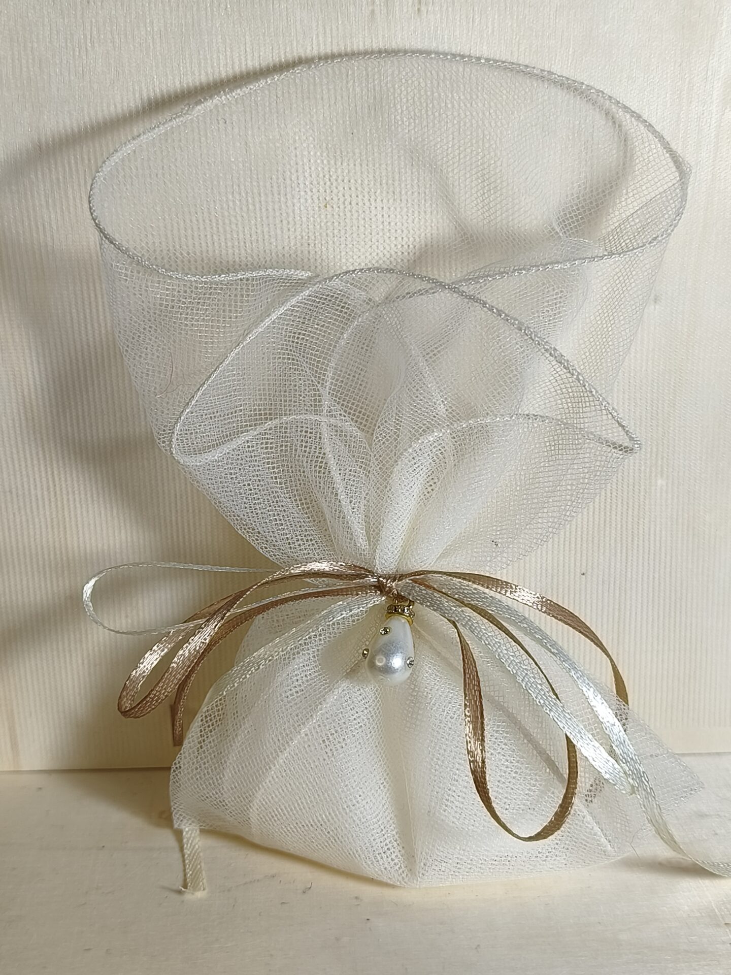 Mπομπονιερα Γαμου Τουλι Με Τελειωμα +Περλα Με Στρας