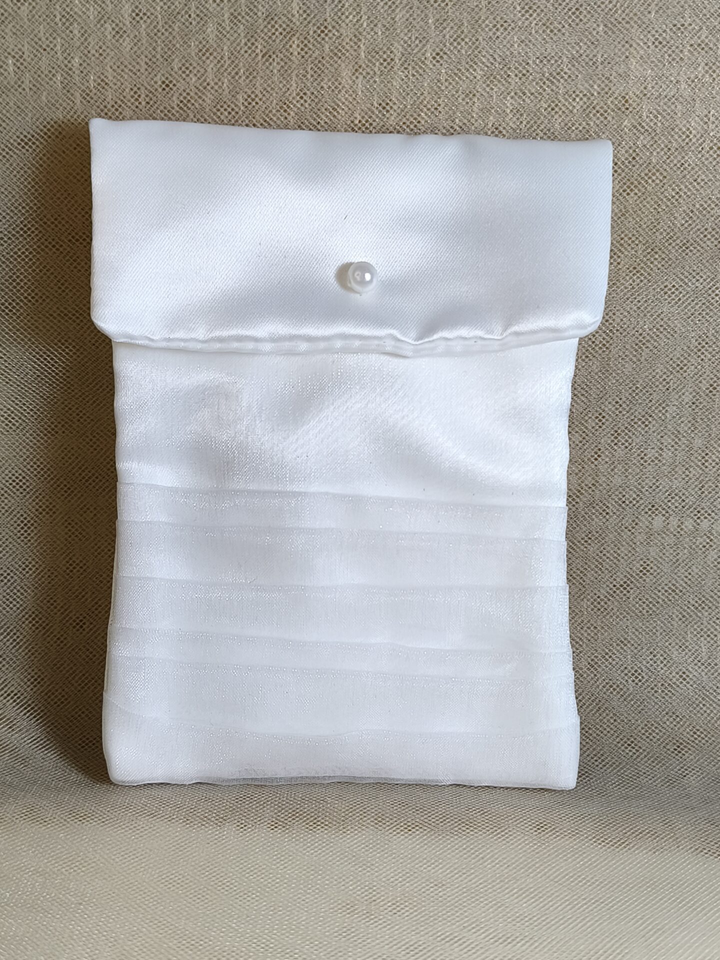 Mπομπονιερα Γαμου Πουγκι Φακελακι Σατεν Με Περλα Λευκο