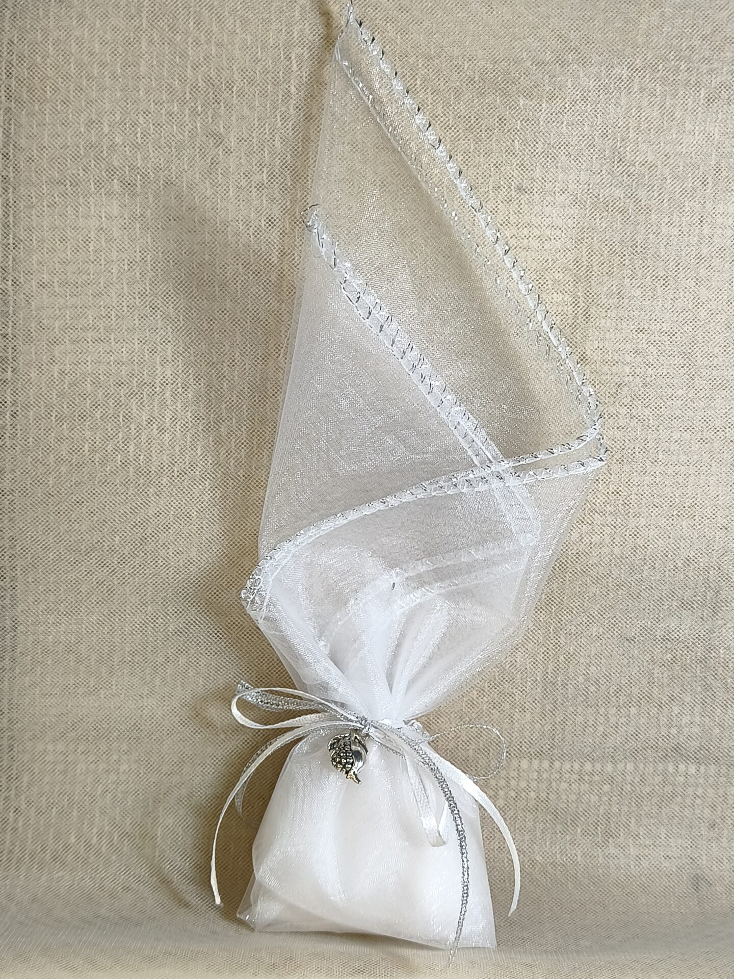 Mπομπονιερα Γαμου Μαντηλι Με Τελειωμα Ασημι 36CM+Ροδι