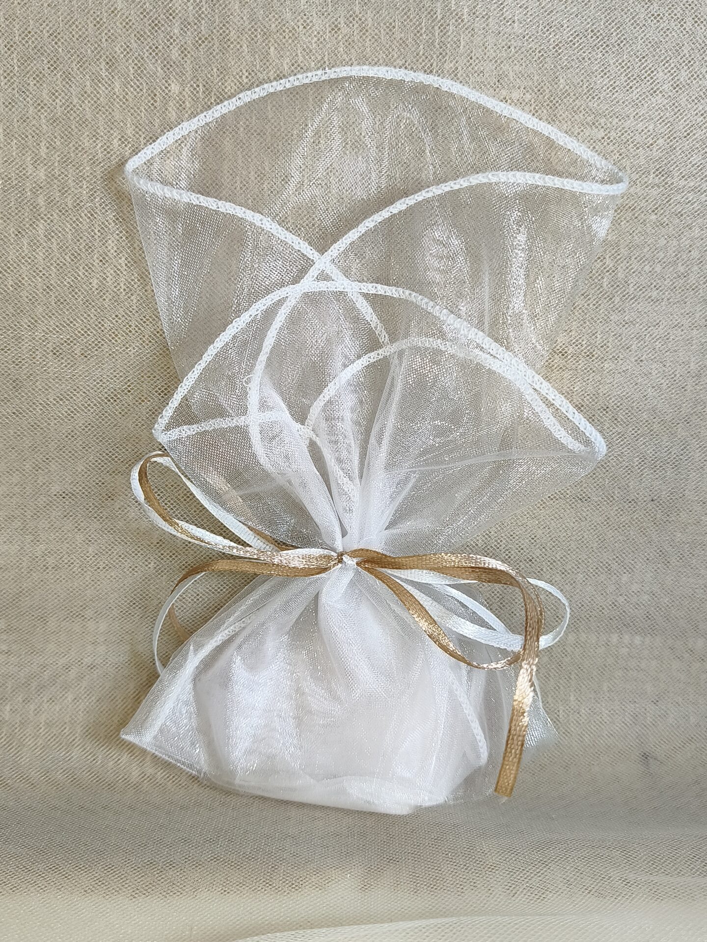 Mπομπονιερα Γαμου Μαντηλι Οργαντινα Με Τελειωμα