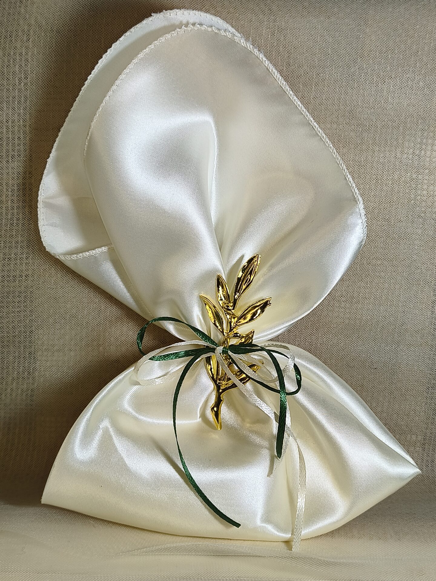 Mπομπονιερα Γαμου Μαντηλι Σατεν+Κλαδι Ελιας