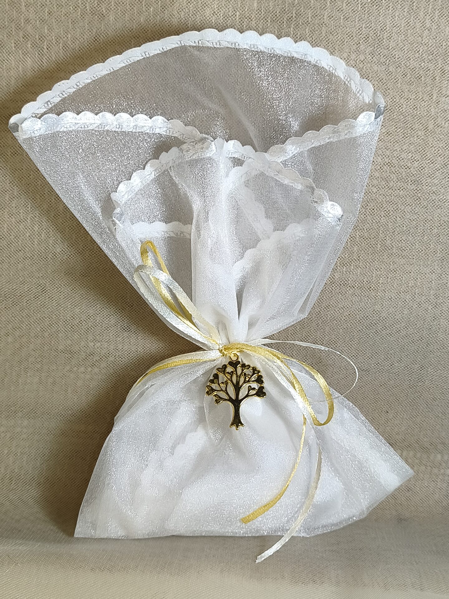 Mπομπονιερα Γαμου Μαντηλι Οργαντινα Με Σατεν Τελειωμα +Δεντρο Ζωης