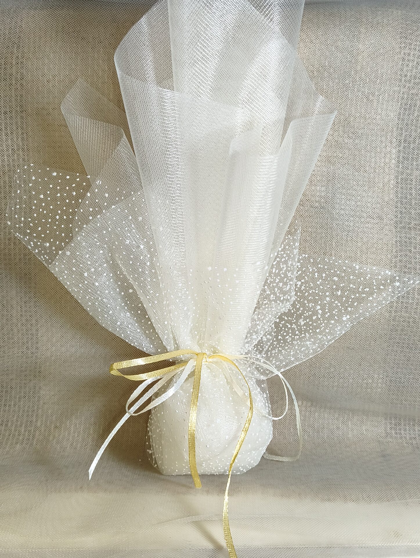 Mπομπονιερα Γαμου Τουλι Χιονε-Στρας + Τουλι Υφασμα