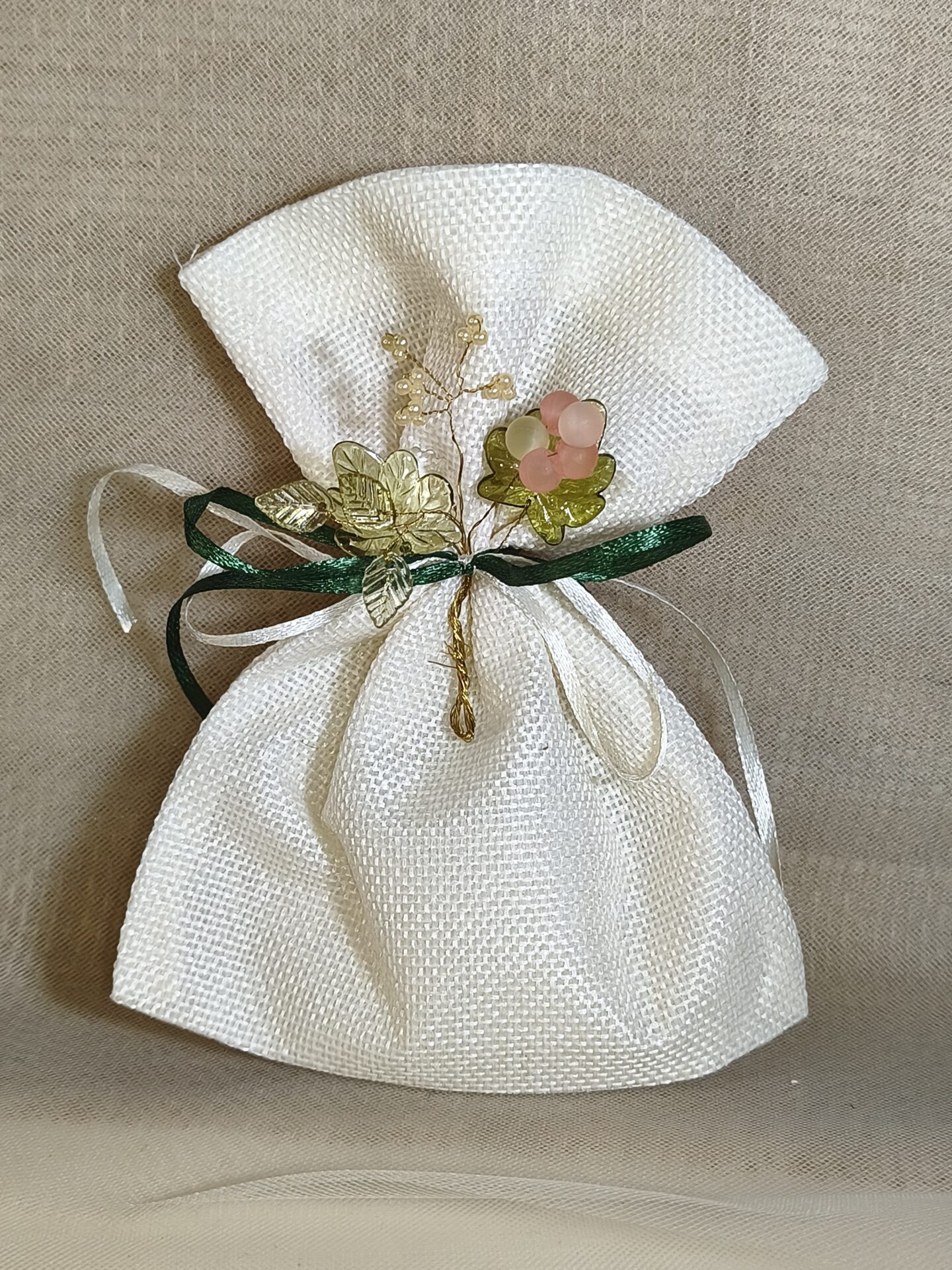 Mπομπονιερα Γαμου Πουγκι Kαμβας+Κρυσταλλακι Λουλουδι