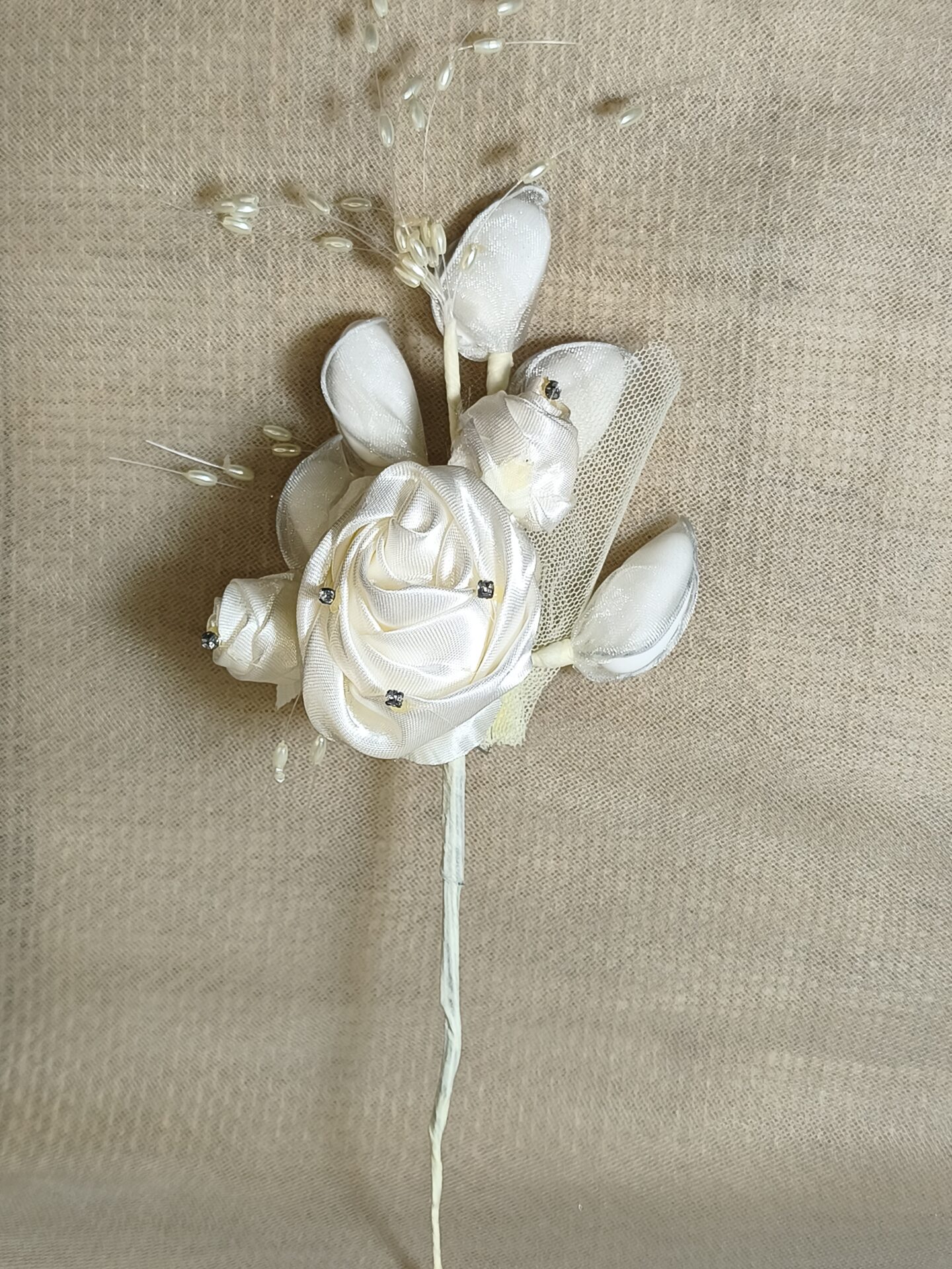 Mπομπονιερα Γαμου Τριανταφυλλο Σατεν +Στρας