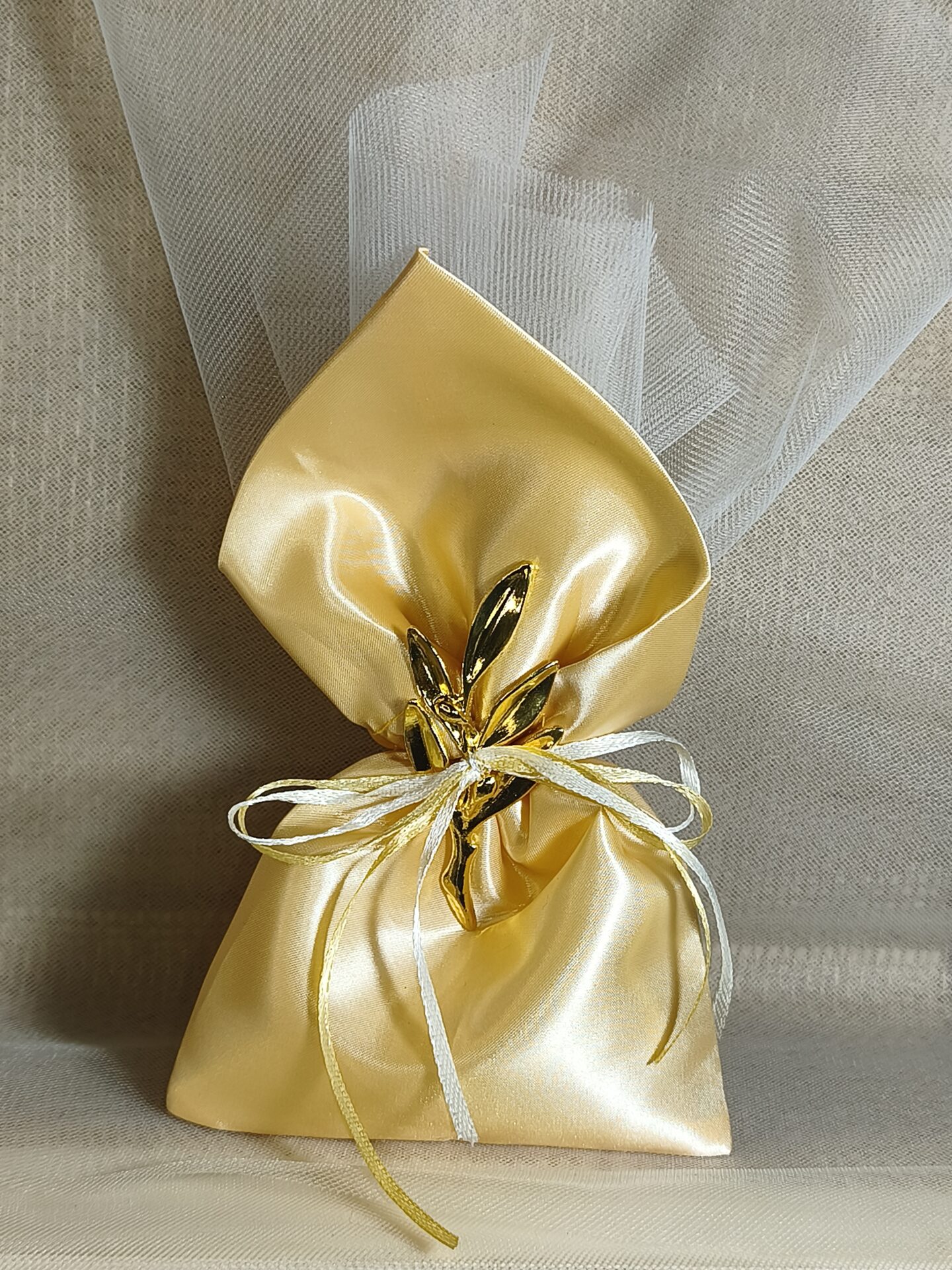 Mπομπονιερα Γαμου Πουγκι Σατεν+Τουλι Οργαντζα+Kλαδι Ελιας