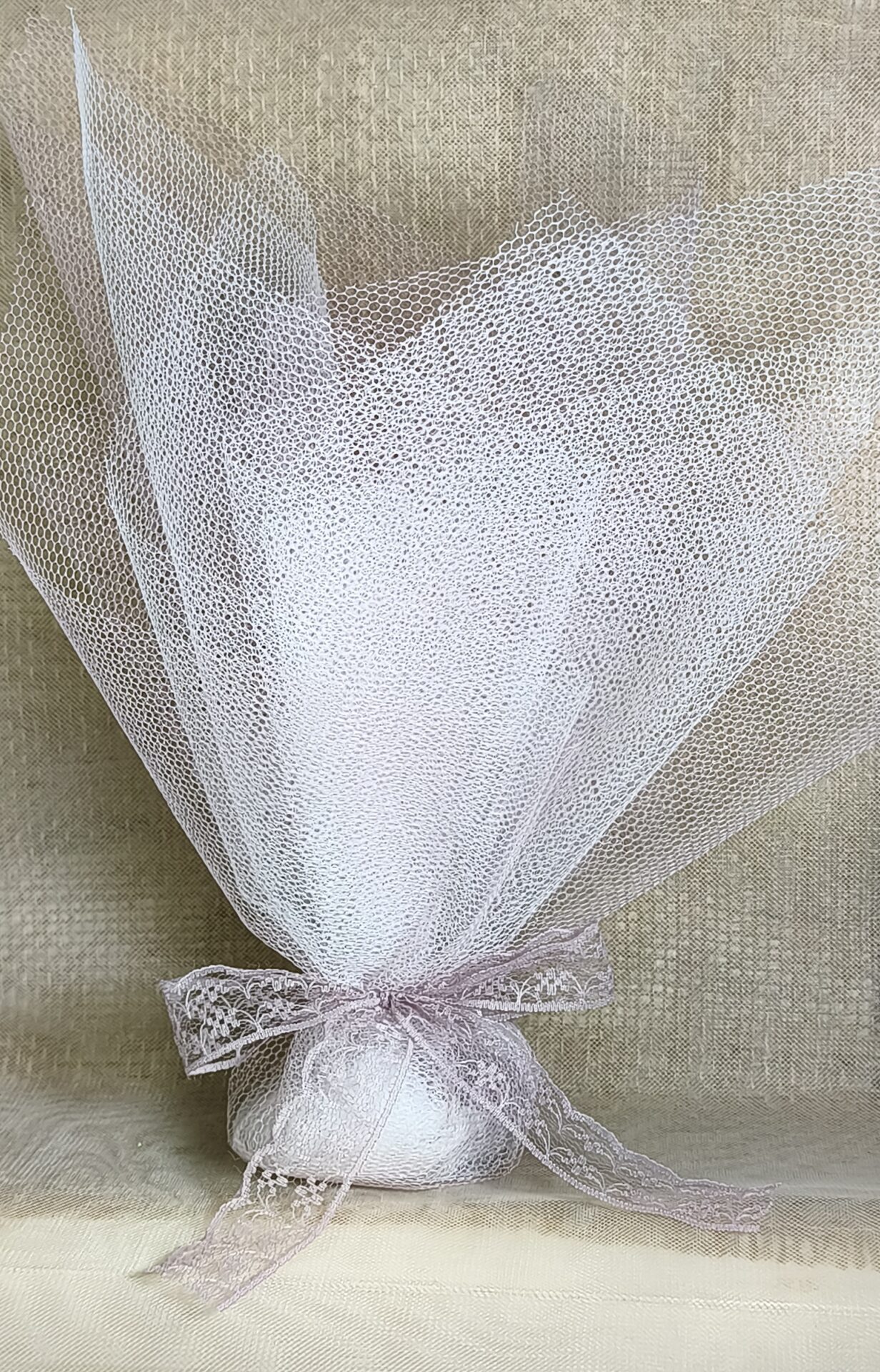 Mπομπονιερα Γαμου 2 Τουλια ΣΚΛΗΡα ΚΟΛΑΡΙΣΜΕΝα 50χ60cm+Δαντελα