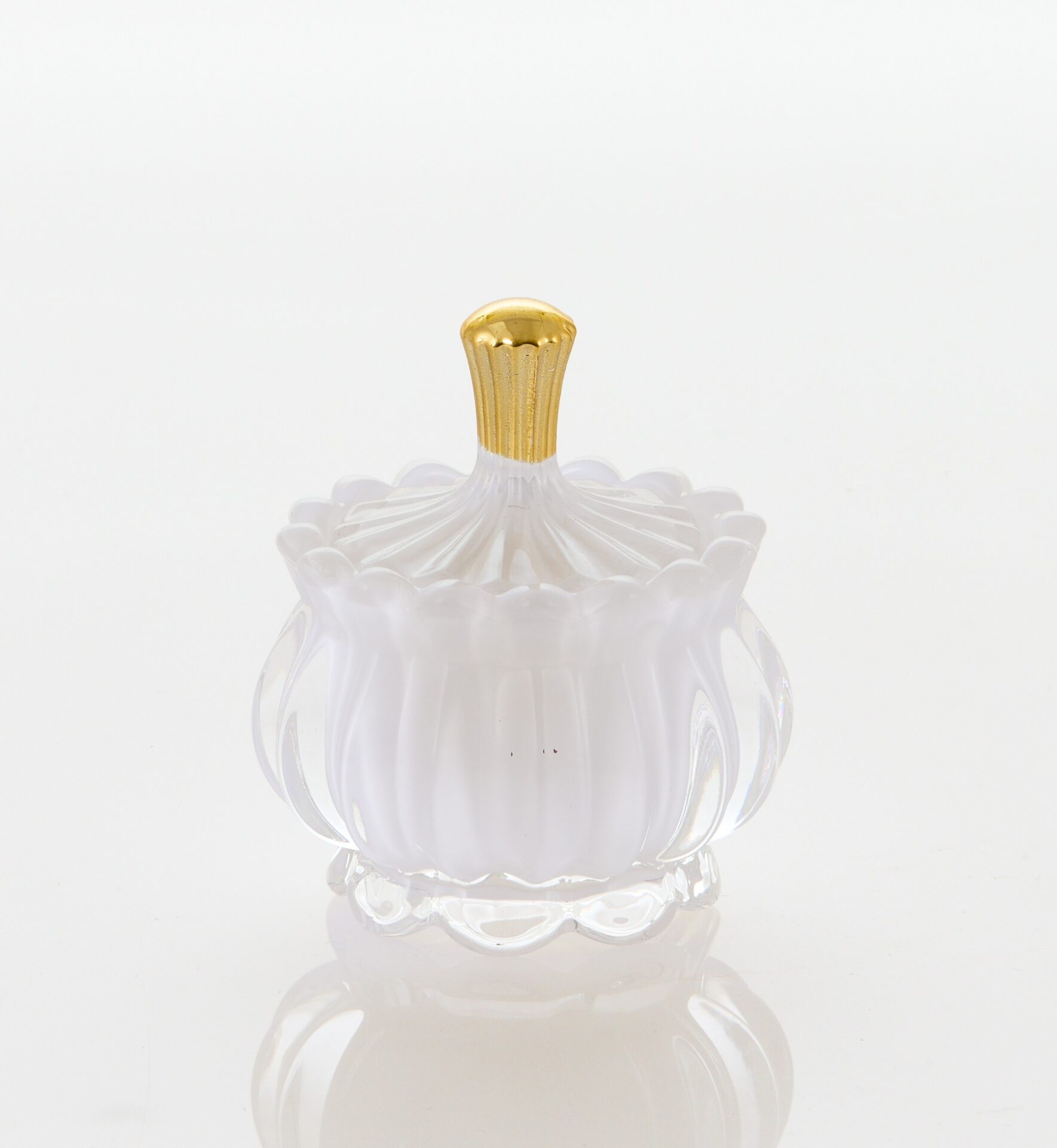 Μπομπονιερα Φοντανιερα Πομπε Λευκo Γυαλι Με Χρυσο Καπακι