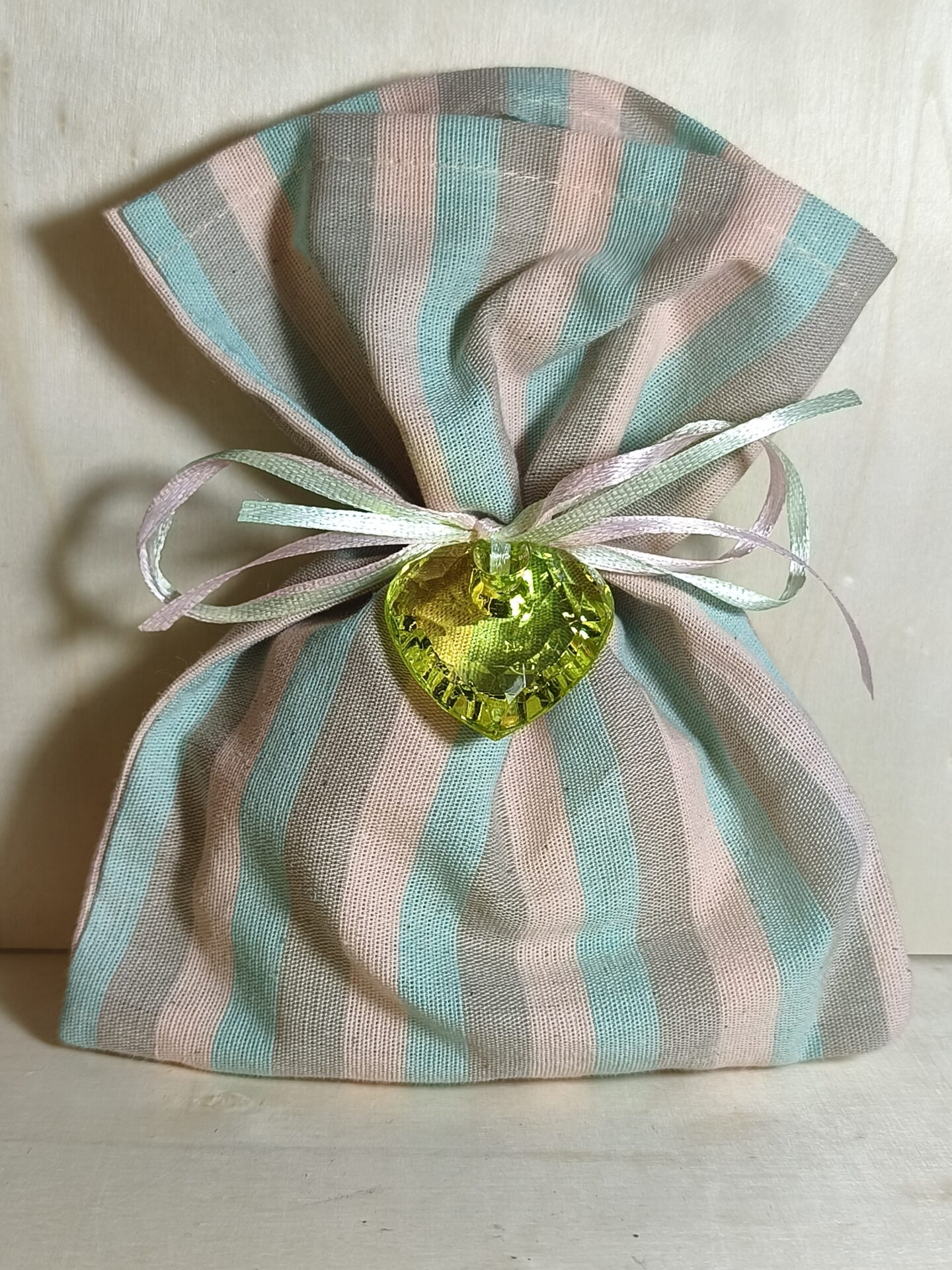 Mπομπονιερα Βαπτισης Πουγκι Ριγε+Καρδουλα