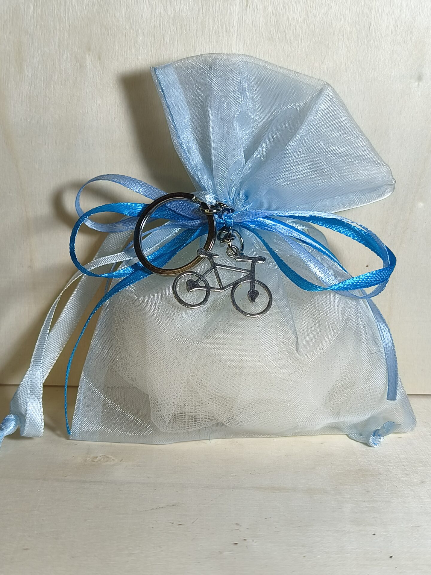 Mπομπονιερα Βαπτισης Πουγκι Οργαντινα+Ποδηλατο Μπρελοκ