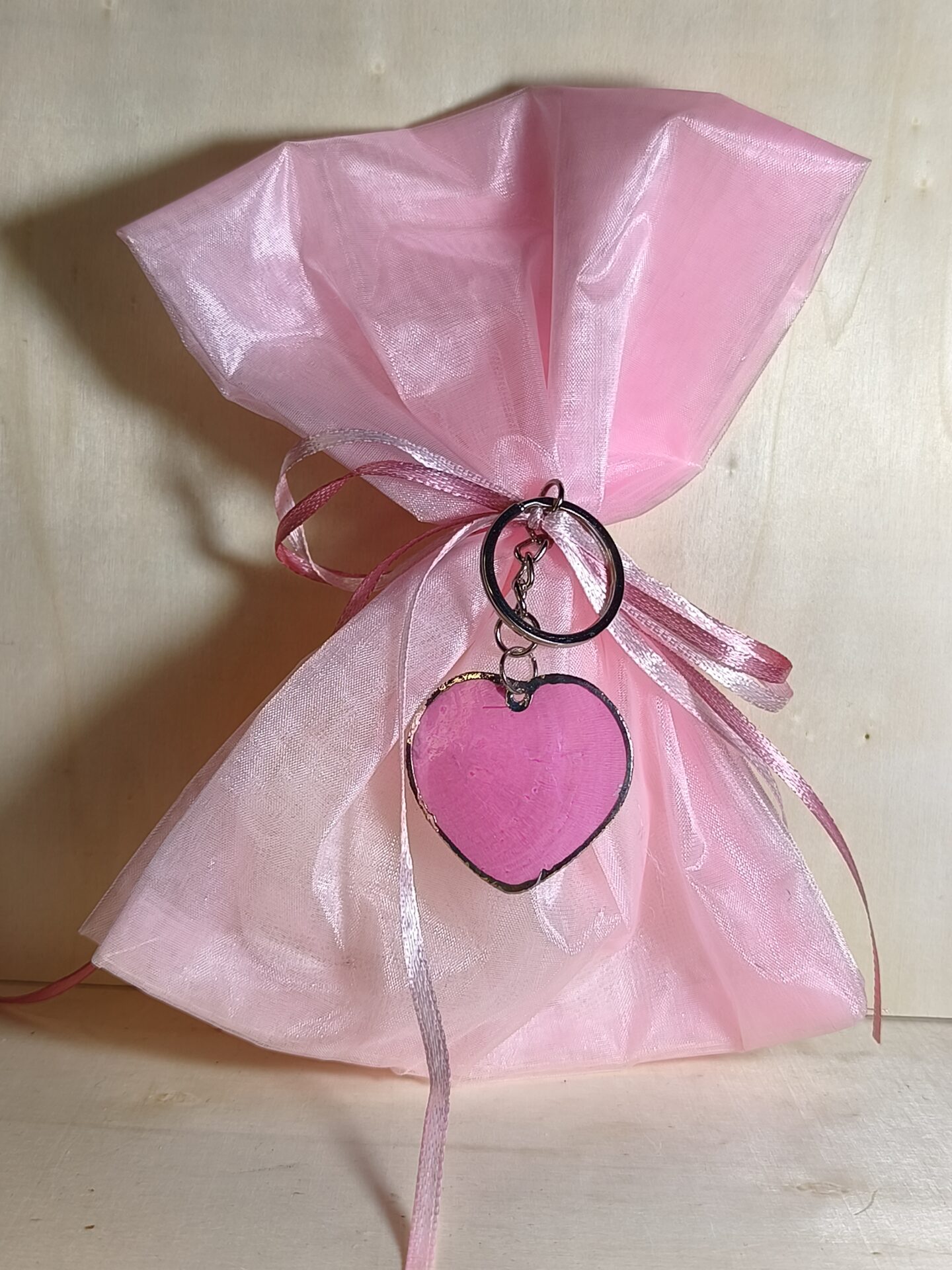 Mπομπονιερα Βαπτισης Πουγκι Οργαντινα+Καρδια Φιλντισι Μπρελοκ