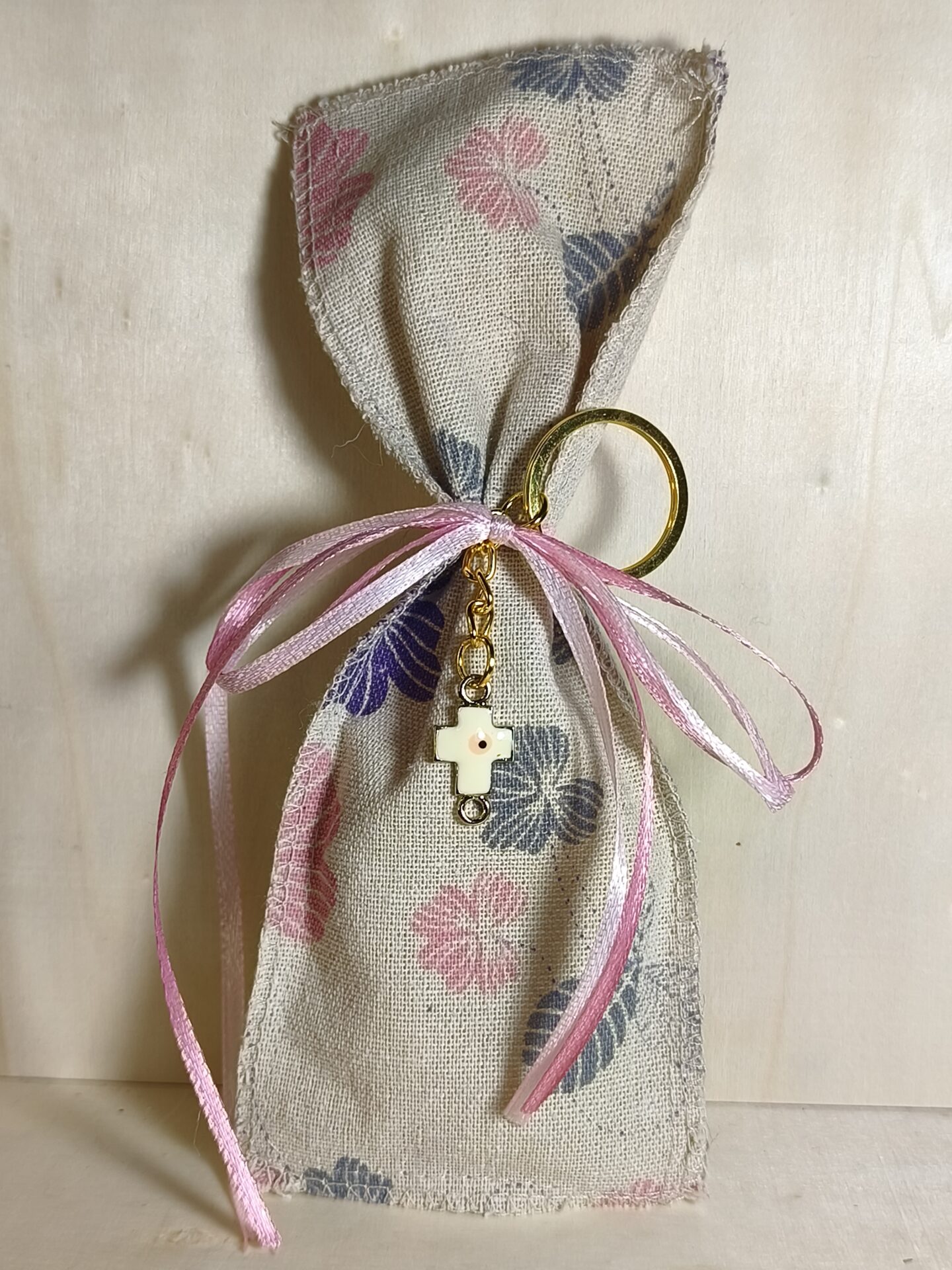 Mπομπονιερα Βαπτισης Πουγκι Λινο+Σταυρος Μπρελοκ