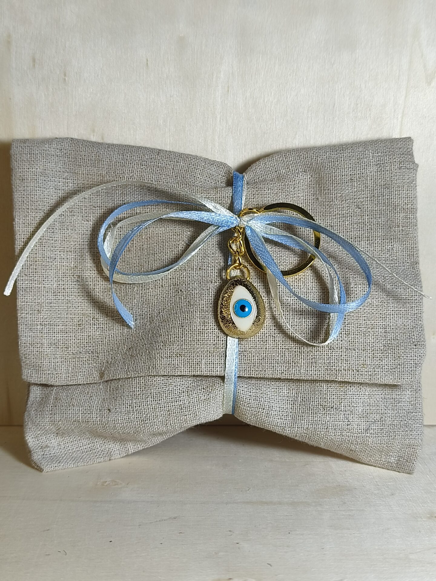 Mπομπονιερα Βαπτισης Πουγκι Λινο +Ματακι Μπρελοκ