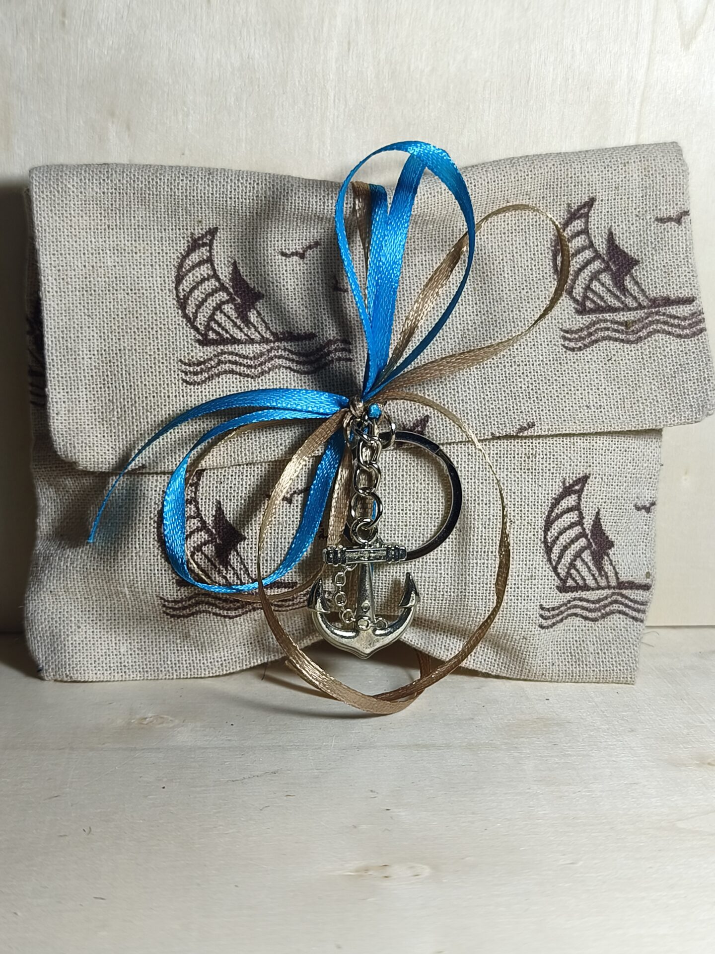 Mπομπονιερα Βαπτισης Πουγκι Καραβι+Αγκυρα Μπρελοκ