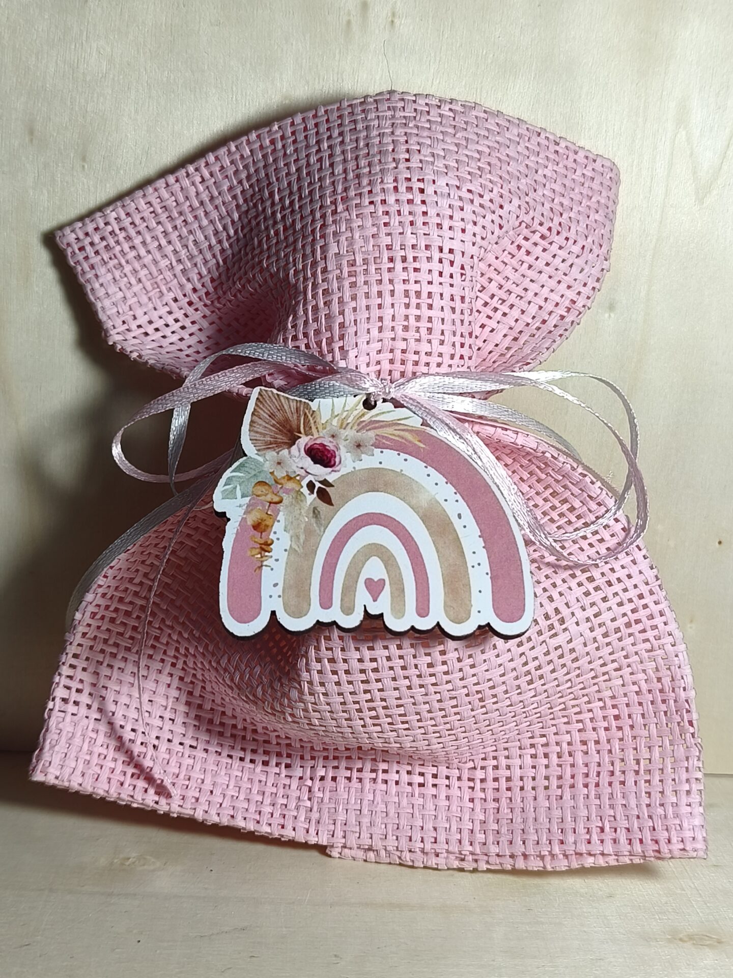 Mπομπονιερα Βαπτισης Πουγκι Ψαθα +Ουρανιο Τοξο Μαγνητακι