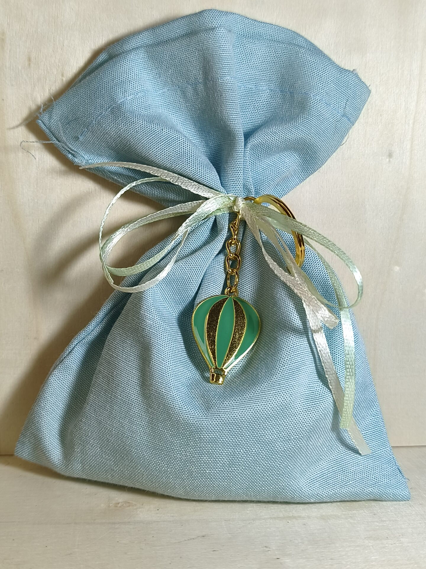 Mπομπονιερα Βαπτισης Πουγκι Βαμβακερο+Αεροστατο Μπρελοκ