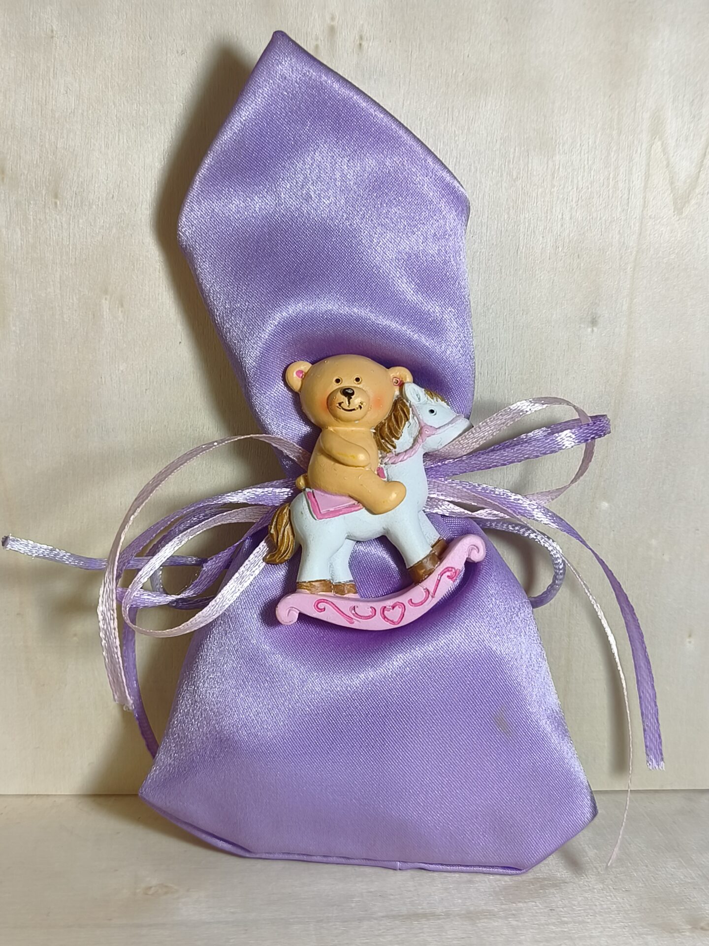 Mπομπονιερα Βαπτισης Πουγκι Σατεν+Αρκουδακι Μαγνητακι